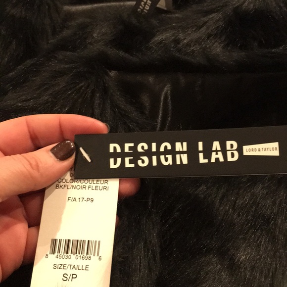 NWT faux fur vest - Picture 4 of 6